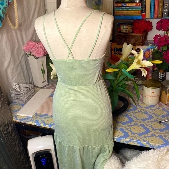 🌷 Caution To The Wind🌷 Mint Green Ribbed Ruffle Dress - Picture 4 of 5